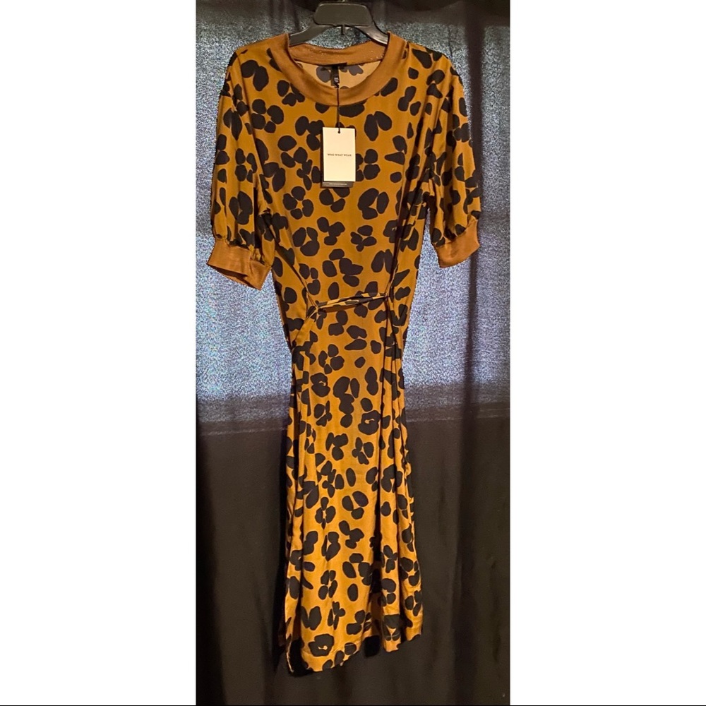 Leopard Dress - Picture 2 of 3